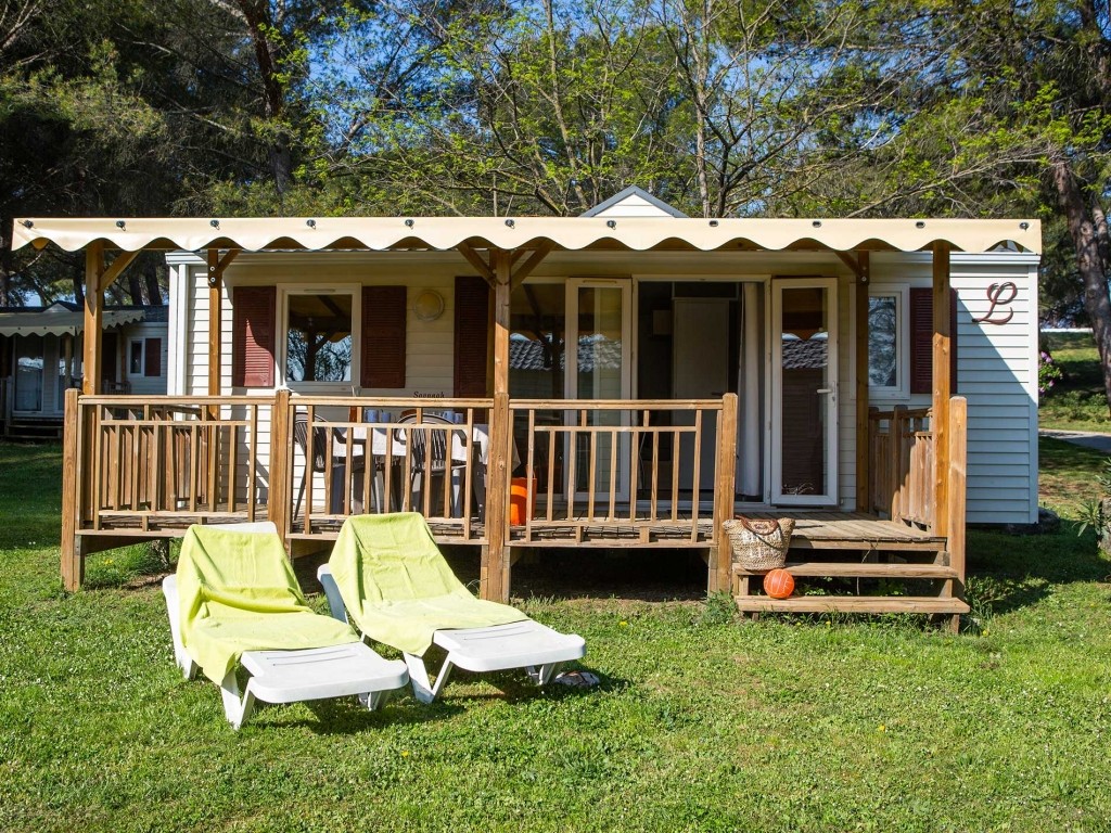 Camping Avignon Parc : 1 Cottage Romarin 4p 2ch 3f Exterieur