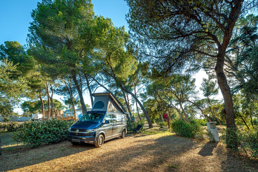 Camping Avignon Parc : 313 Camping Vaucluse Ciela Village Avignon Parc Emplacements
